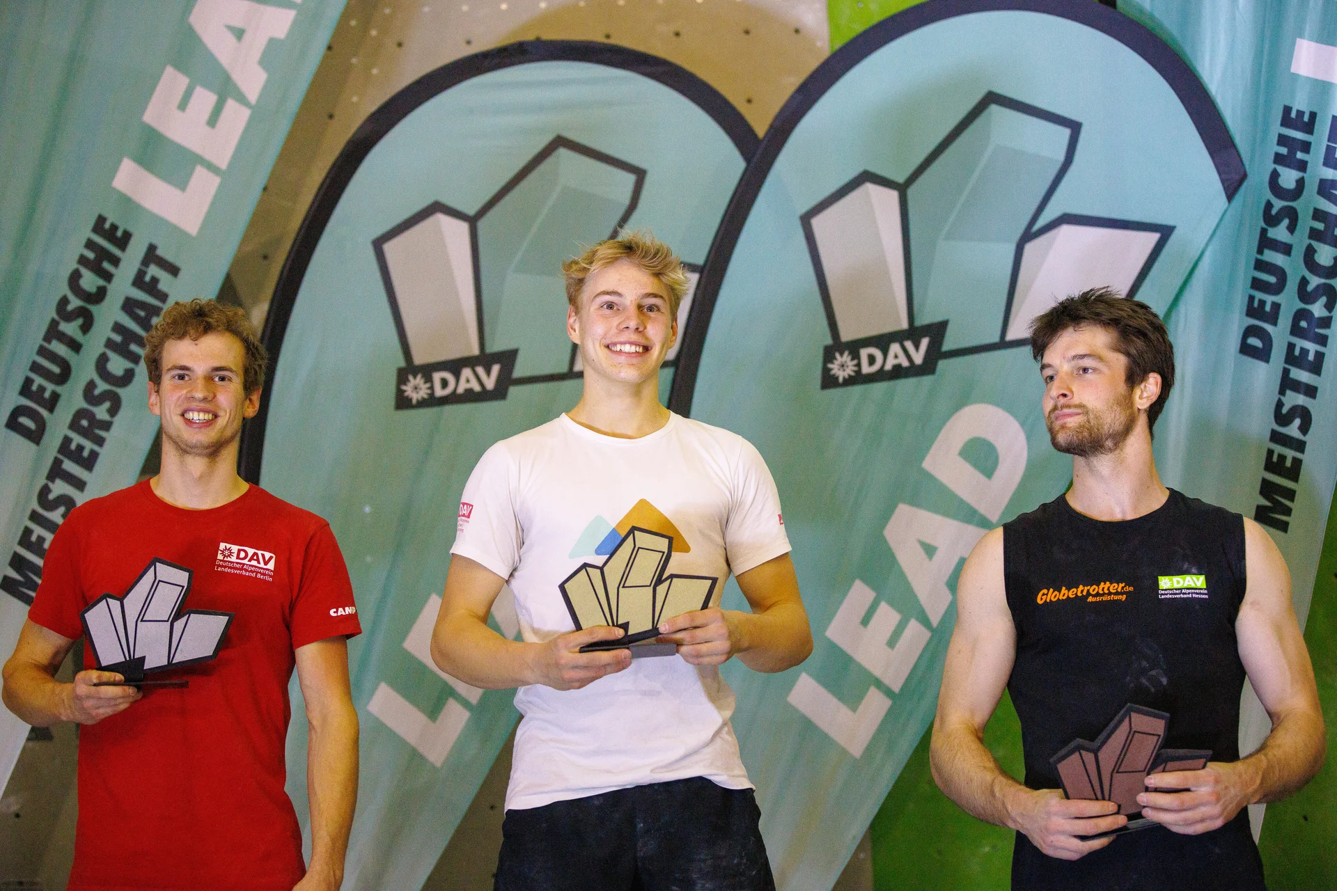 Podium Herren, v.l. Linus Raatz, Yannick Vogel und Jan Hojer, Finale Deutsche Meisterschaft Lead, Neu-Ulm 2022-10-02 | © DAV/Marco Kost