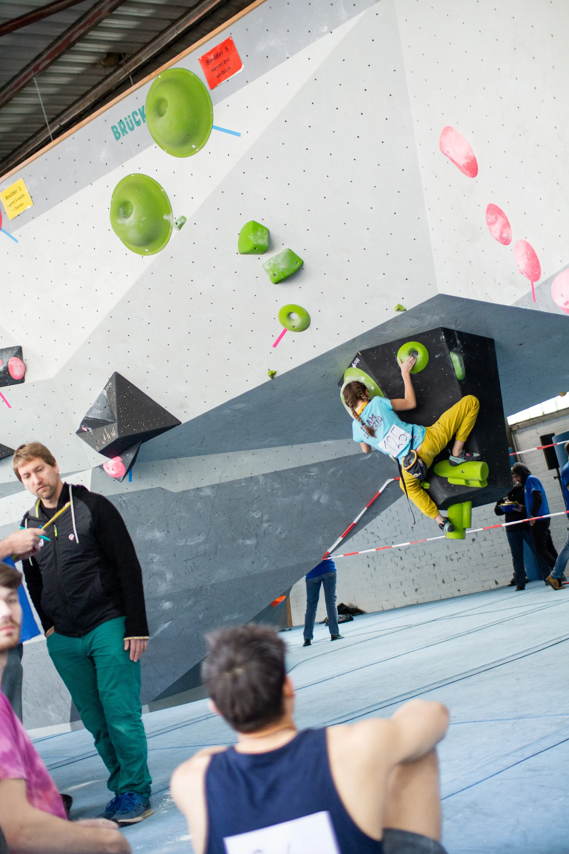 Landesmeisterschaft_Bouldern_Berlin_Sachsen_2022_Qualifikation | © Kilian Dorner