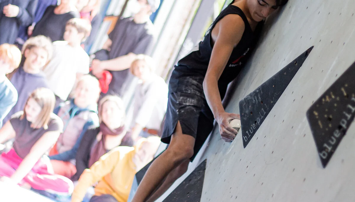 Landesmeisterschaft_Bouldern_Berlin_Sachsen_2022_Finale_Jugend_BC | © Kilian Dorner