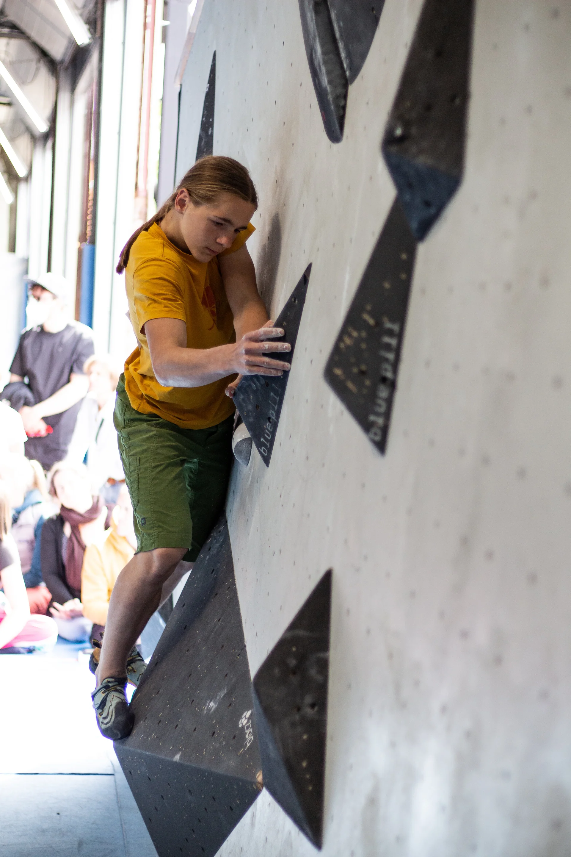 Landesmeisterschaft_Bouldern_Berlin_Sachsen_2022_Finale_Jugend_BC | © Kilian Dorner