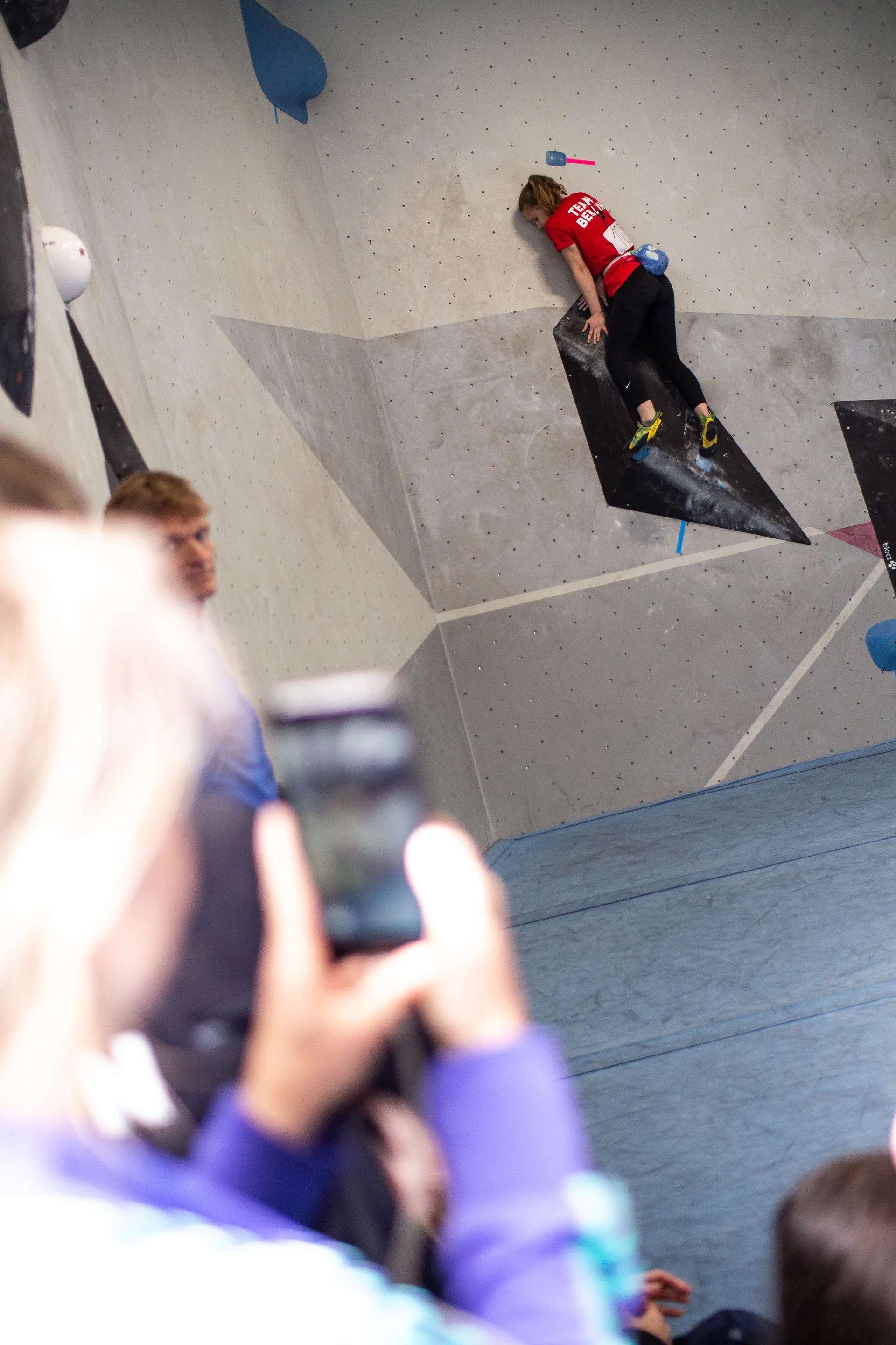 Landesmeisterschaft_Bouldern_Berlin_Sachsen_2022_Finale_Jugend_BC | © Kilian Dorner