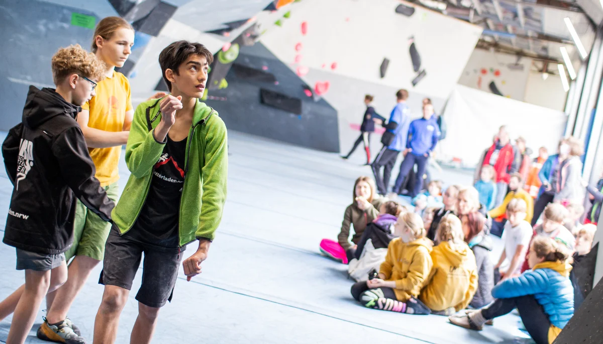 Landesmeisterschaft_Bouldern_Berlin_Sachsen_2022_Finale_Jugend_BC | © Kilian Dorner