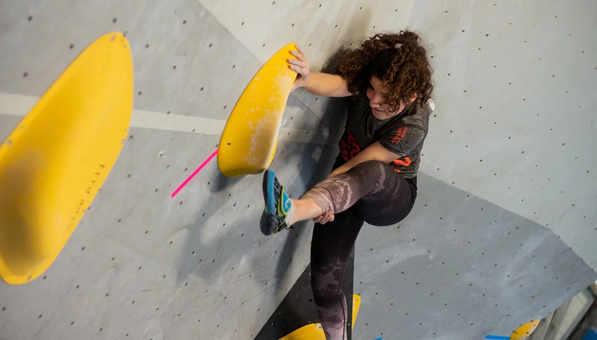 Landesmeisterschaft_Bouldern_Berlin_Sachsen_2022_Finale_Jugend_BC | © Kilian Dorner