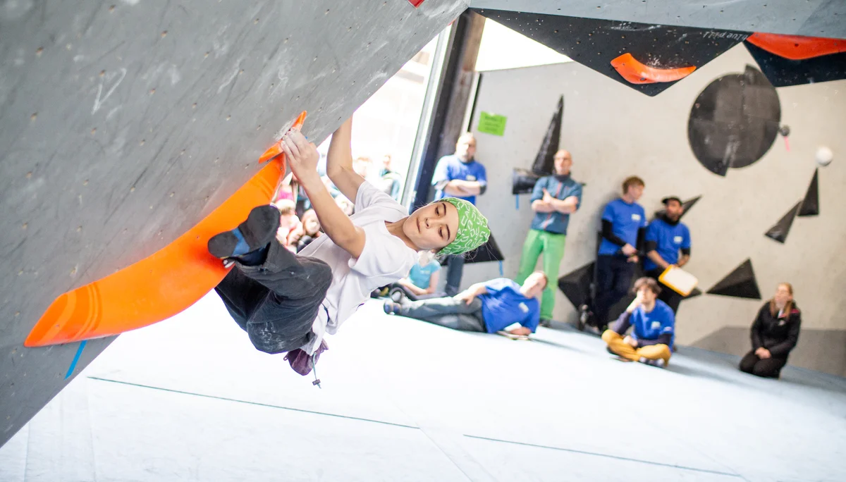 Landesmeisterschaft_Bouldern_Berlin_Sachsen_2022_Finale_Jugend_BC | © Kilian Dorner