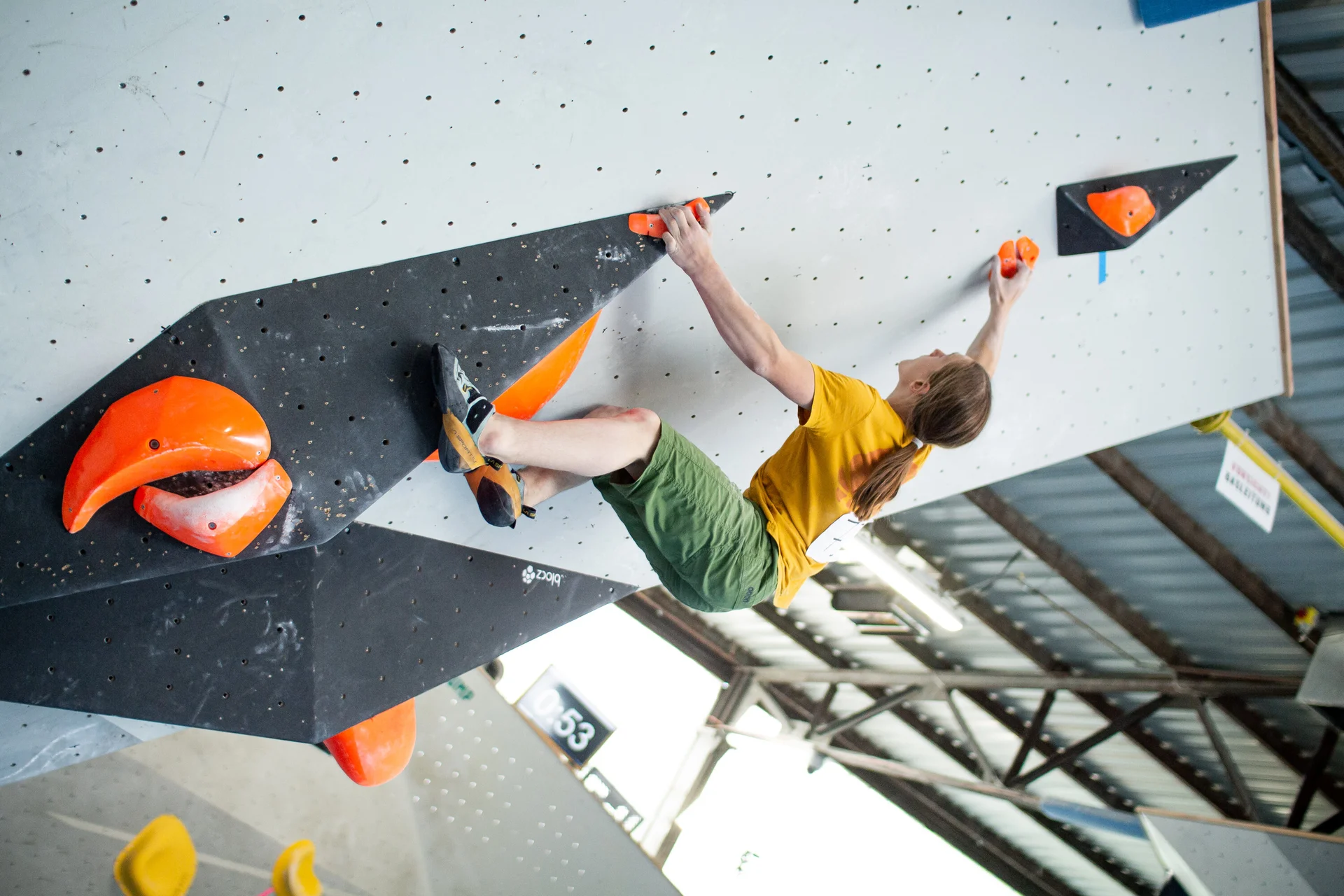 Landesmeisterschaft_Bouldern_Berlin_Sachsen_2022_Finale_Jugend_BC | © Kilian Dorner