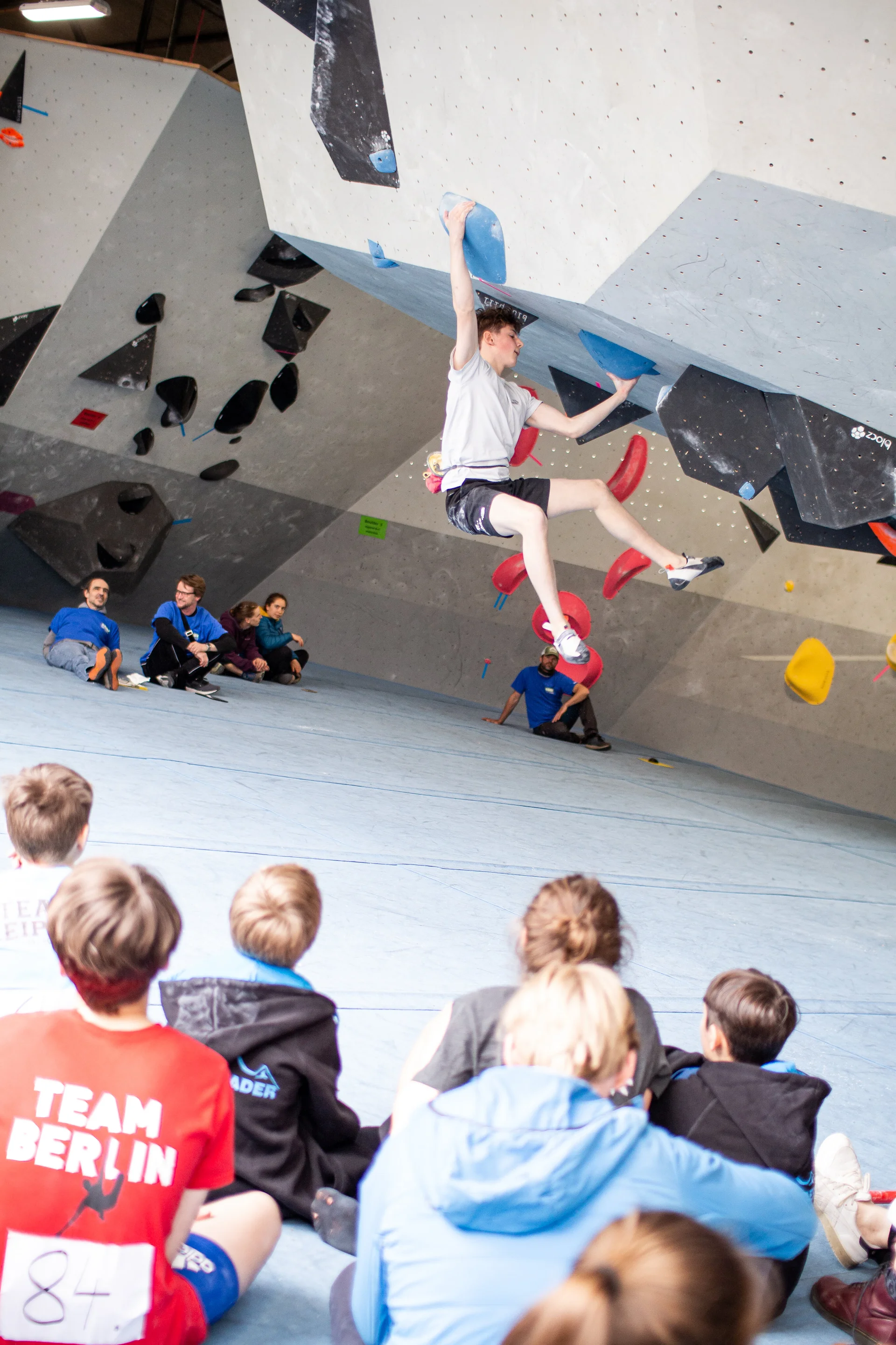 Landesmeisterschaft_Bouldern_Berlin_Sachsen_2022_Finale_Jugend_BC | © Kilian Dorner
