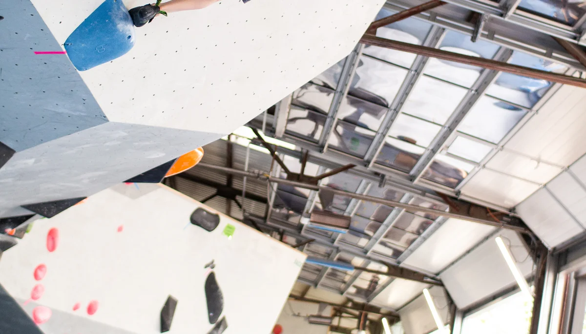 Landesmeisterschaft_Bouldern_Berlin_Sachsen_2022_Finale_Jugend_BC | © Kilian Dorner