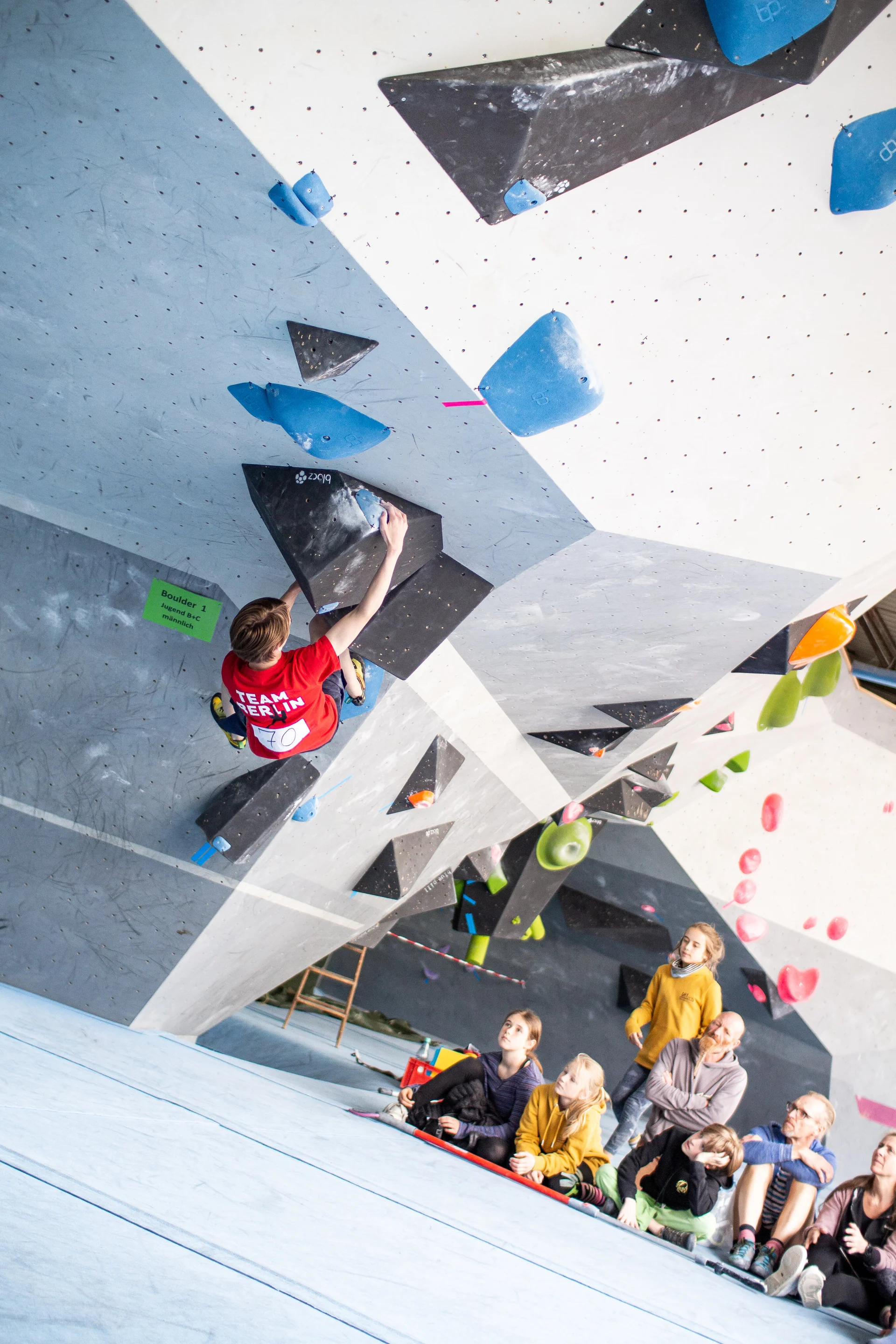 Landesmeisterschaft_Bouldern_Berlin_Sachsen_2022_Finale_Jugend_BC | © Kilian Dorner