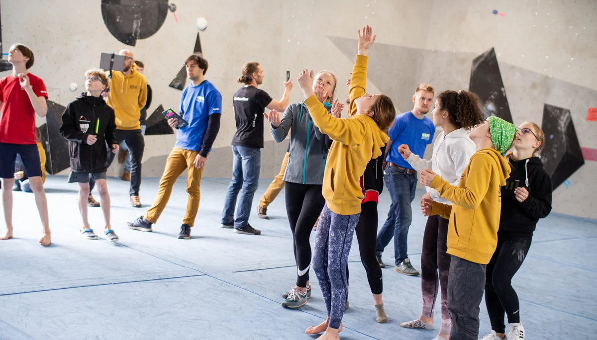 Landesmeisterschaft_Bouldern_Berlin_Sachsen_2022_Finale_Jugend_BC | © Kilian Dorner