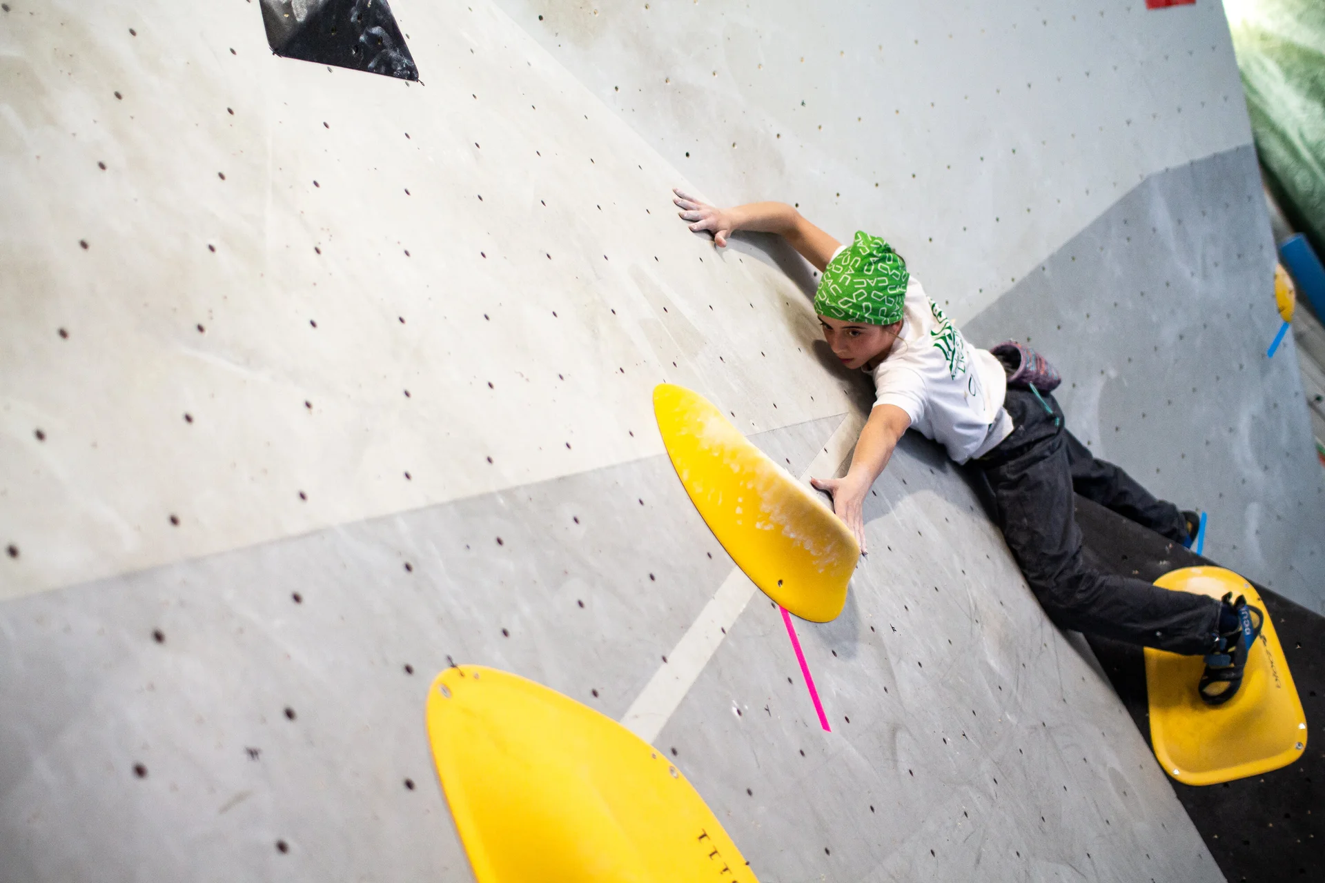 Landesmeisterschaft_Bouldern_Berlin_Sachsen_2022_Finale_Jugend_BC | © Kilian Dorner