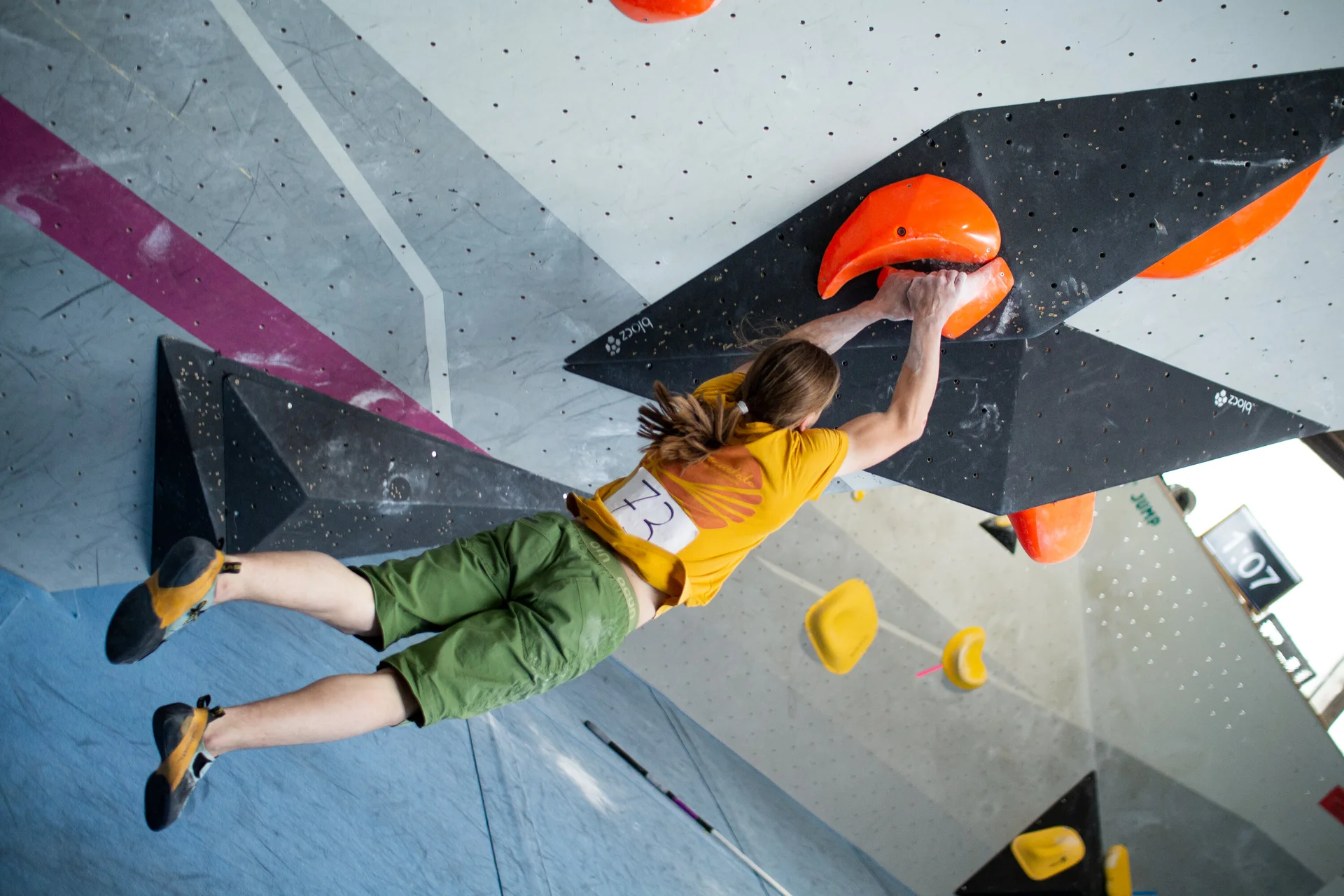 Landesmeisterschaft_Bouldern_Berlin_Sachsen_2022_Finale_Jugend_BC | © Kilian Dorner
