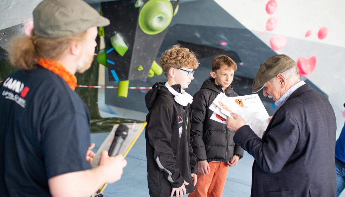 Landesmeisterschaft_Bouldern_Berlin_Sachsen_2022_Finale_Jugend_BC | © Kilian Dorner