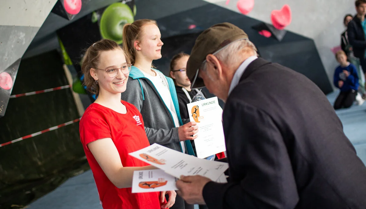 Landesmeisterschaft_Bouldern_Berlin_Sachsen_2022_Finale_Jugend_BC | © Kilian Dorner