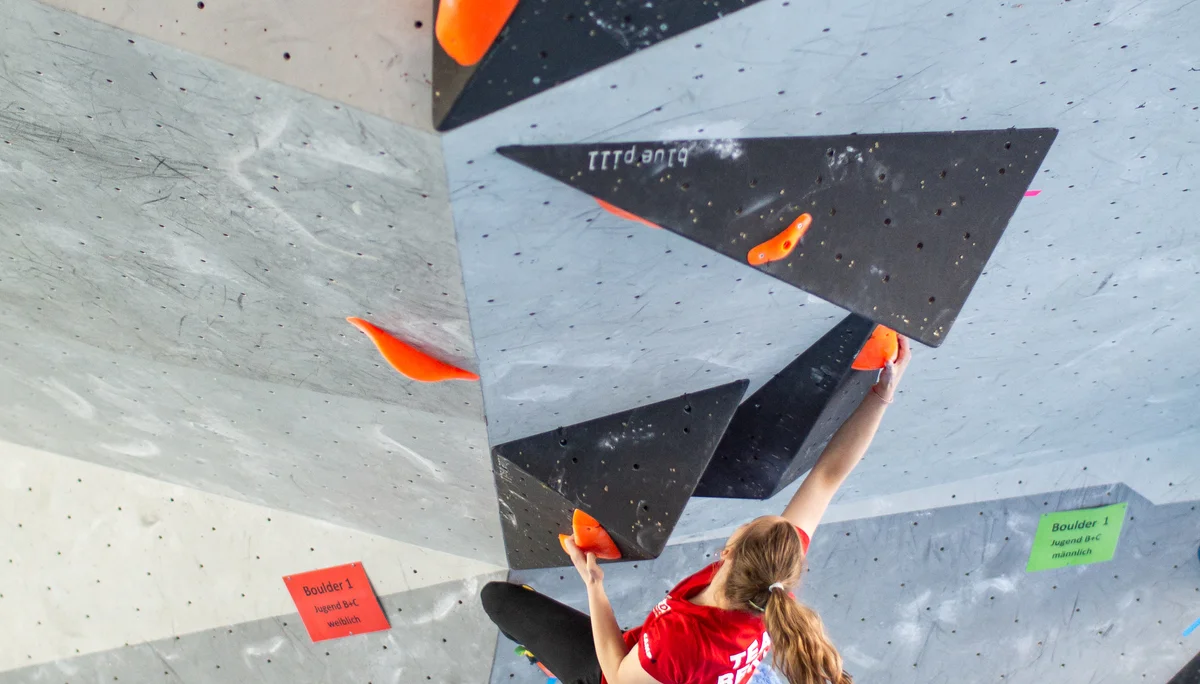 Landesmeisterschaft_Bouldern_Berlin_Sachsen_2022_Finale_Jugend_BC | © Kilian Dorner