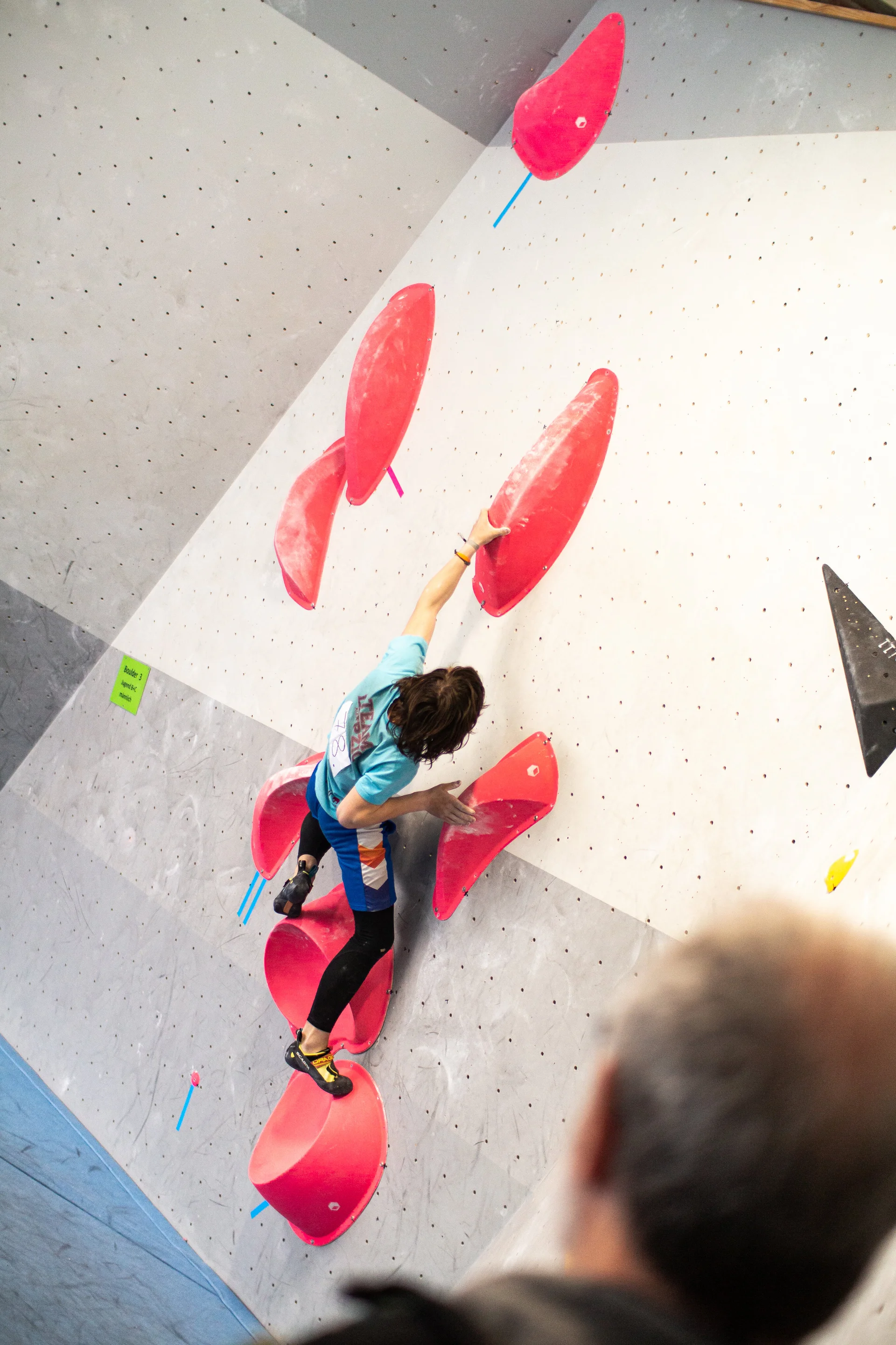 Landesmeisterschaft_Bouldern_Berlin_Sachsen_2022_Finale_Jugend_BC | © Kilian Dorner