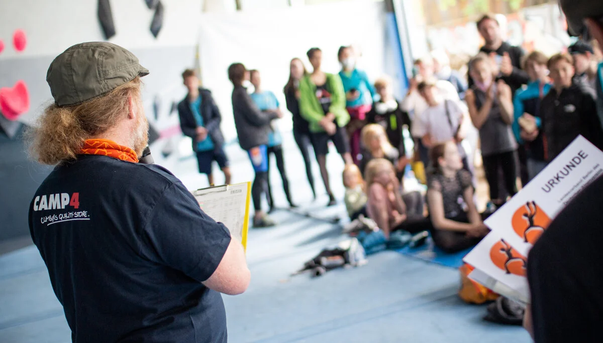 Landesmeisterschaft_Bouldern_Berlin_Sachsen_2022_Finale_Jugend_BC | © Kilian Dorner