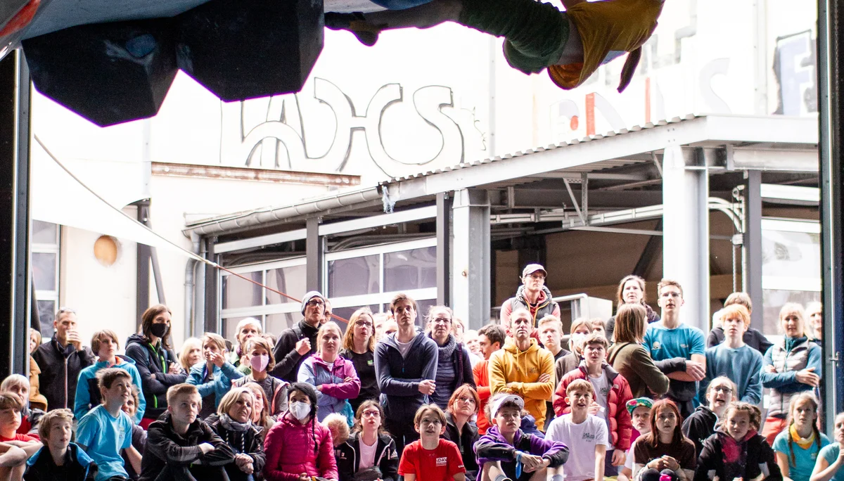 Landesmeisterschaft_Bouldern_Berlin_Sachsen_2022_Finale_Jugend_BC | © Kilian Dorner