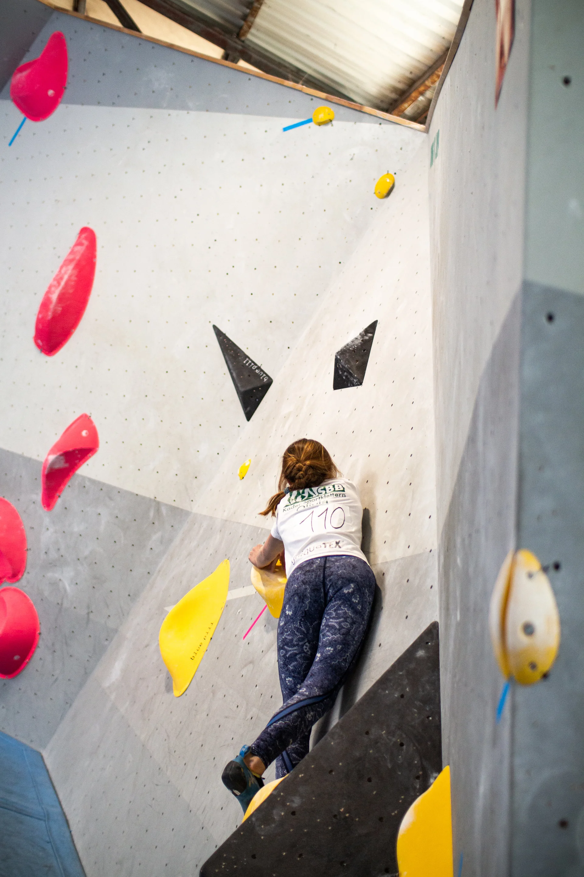 Landesmeisterschaft_Bouldern_Berlin_Sachsen_2022_Finale_Jugend_BC | © Kilian Dorner