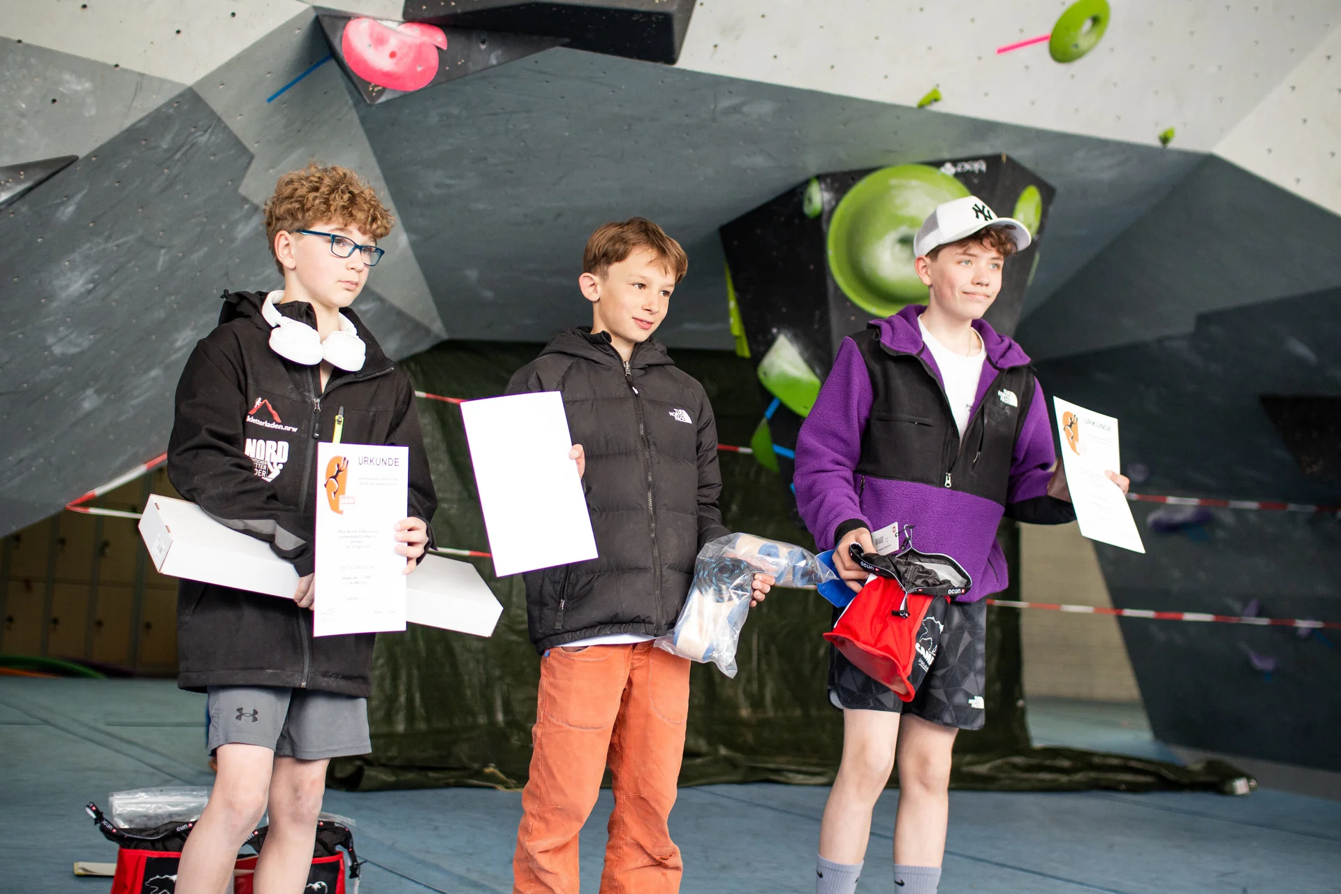Landesmeisterschaft_Bouldern_Berlin_Sachsen_2022_Finale_Jugend_BC | © Kilian Dorner