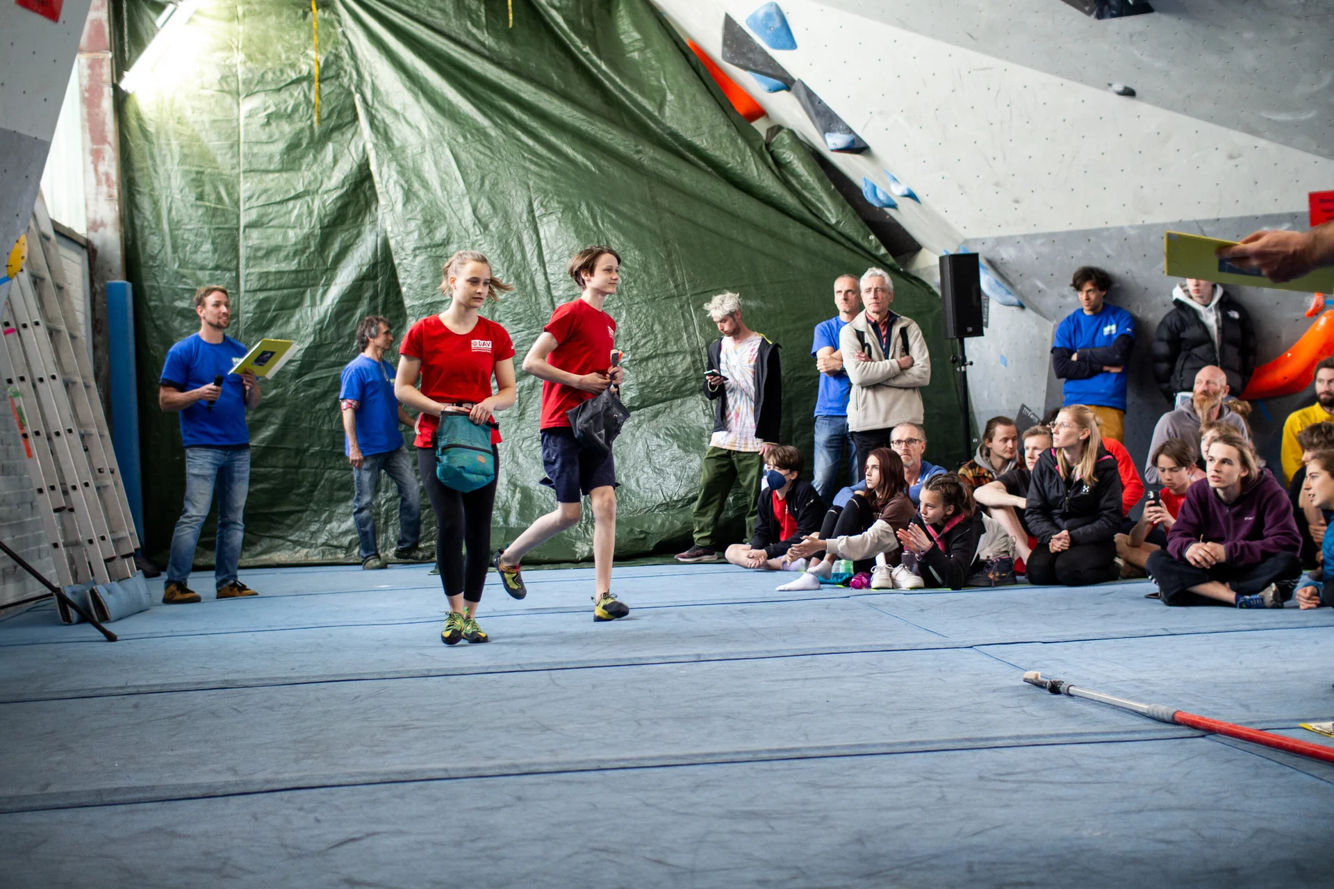 Landesmeisterschaft_Bouldern_Berlin_Sachsen_2022_Finale_Jugend_BC | © Kilian Dorner