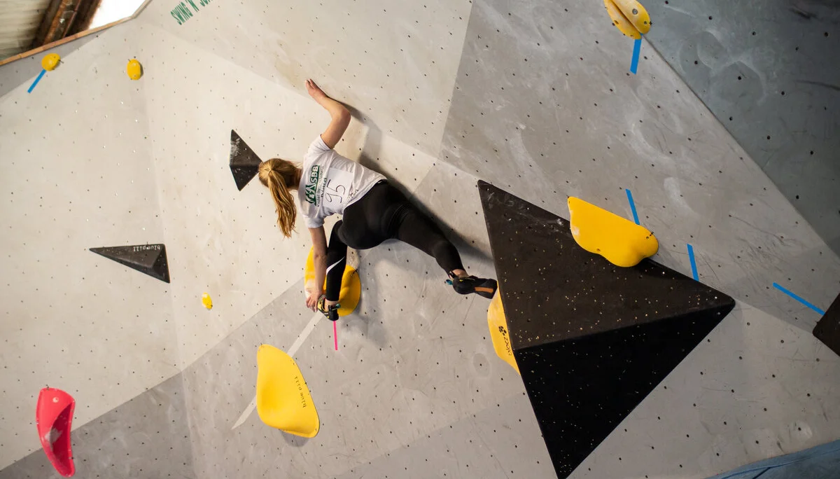 Landesmeisterschaft_Bouldern_Berlin_Sachsen_2022_Finale_Jugend_BC | © Kilian Dorner