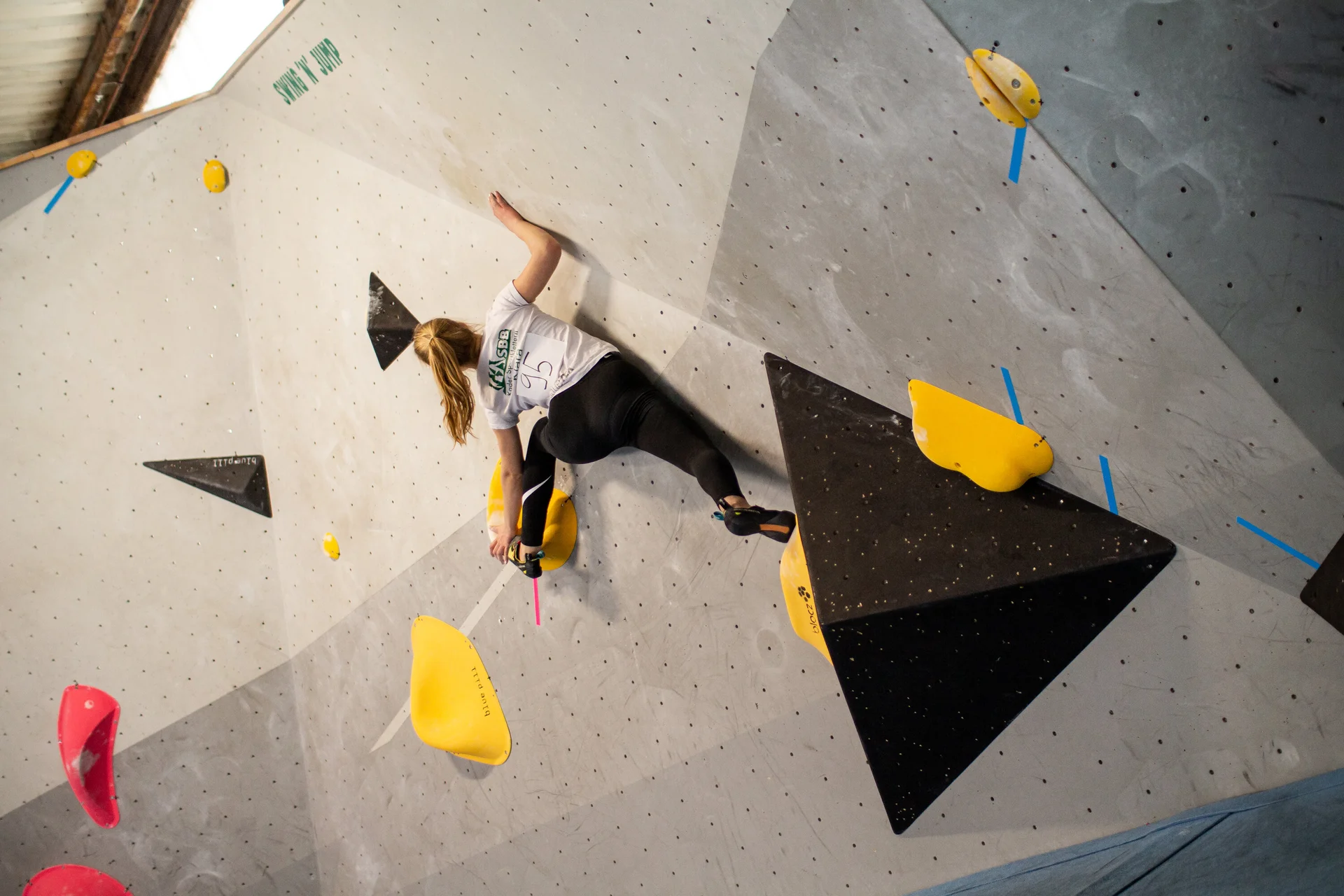 Landesmeisterschaft_Bouldern_Berlin_Sachsen_2022_Finale_Jugend_BC | © Kilian Dorner