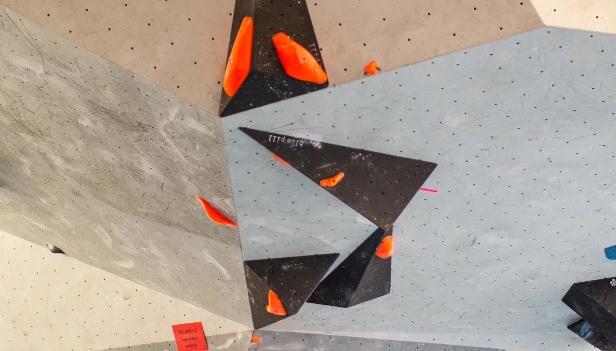 Landesmeisterschaft_Bouldern_Berlin_Sachsen_2022_Finale_Jugend_BC | © Kilian Dorner