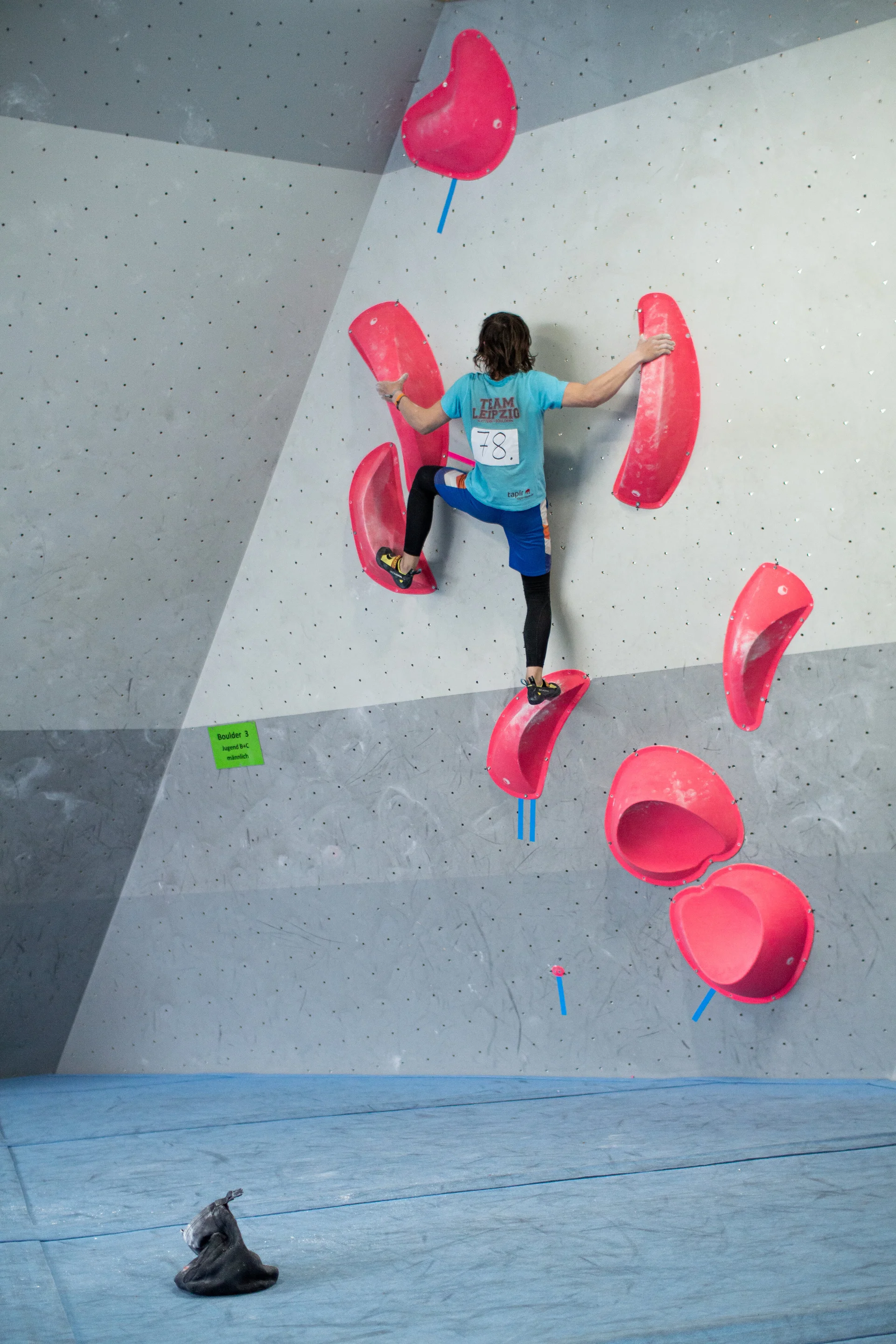 Landesmeisterschaft_Bouldern_Berlin_Sachsen_2022_Finale_Jugend_BC | © Kilian Dorner