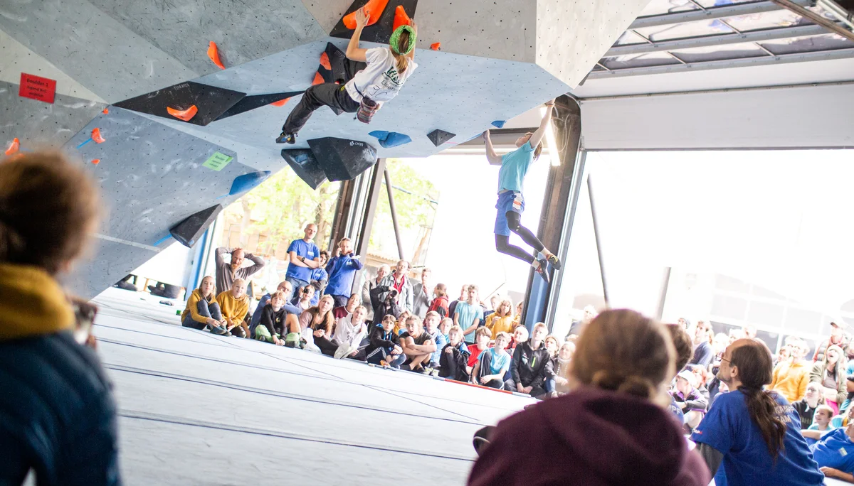Landesmeisterschaft_Bouldern_Berlin_Sachsen_2022_Finale_Jugend_BC | © Kilian Dorner