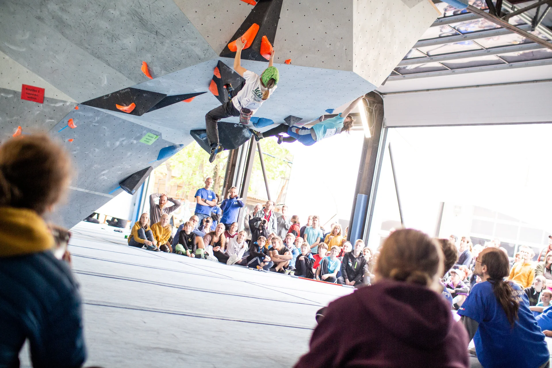 Landesmeisterschaft_Bouldern_Berlin_Sachsen_2022_Finale_Jugend_BC | © Kilian Dorner