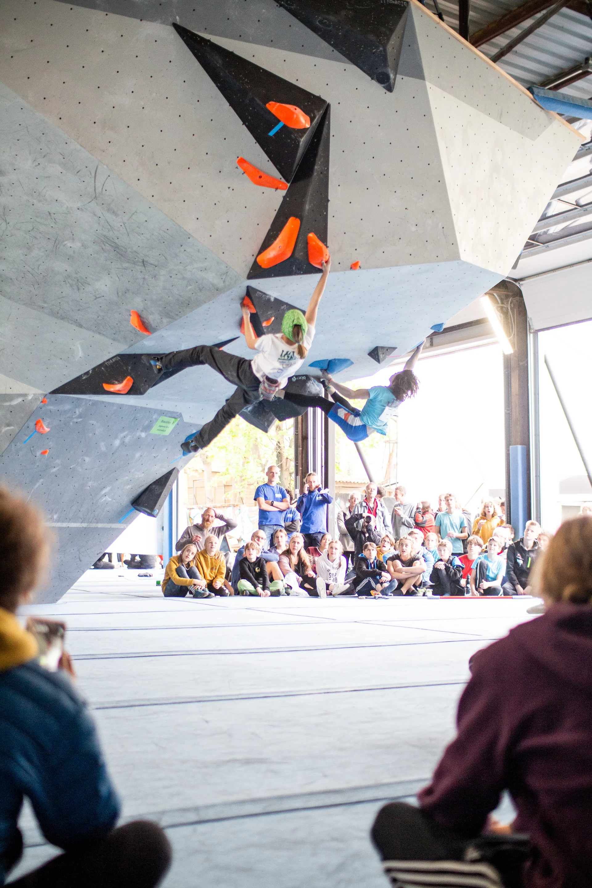 Landesmeisterschaft_Bouldern_Berlin_Sachsen_2022_Finale_Jugend_BC | © Kilian Dorner