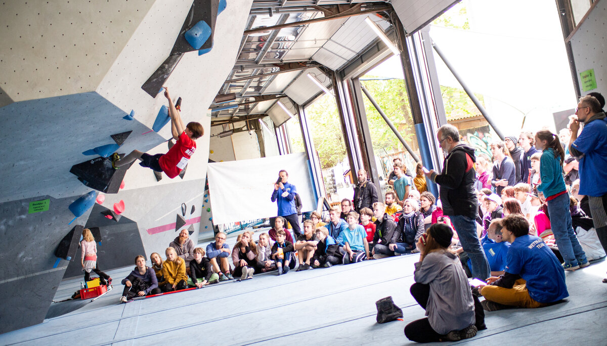 Landesmeisterschaft_Bouldern_Berlin_Sachsen_2022_Finale_Jugend_BC | © Kilian Dorner Landesmeisterschaft_Bouldern_Berlin_Sachsen_2022_Finale_Jugend_BC | © Kilian Dorner
