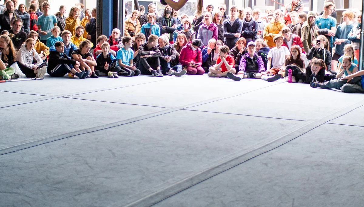 Landesmeisterschaft_Bouldern_Berlin_Sachsen_2022_Finale_Jugend_BC | © Kilian Dorner