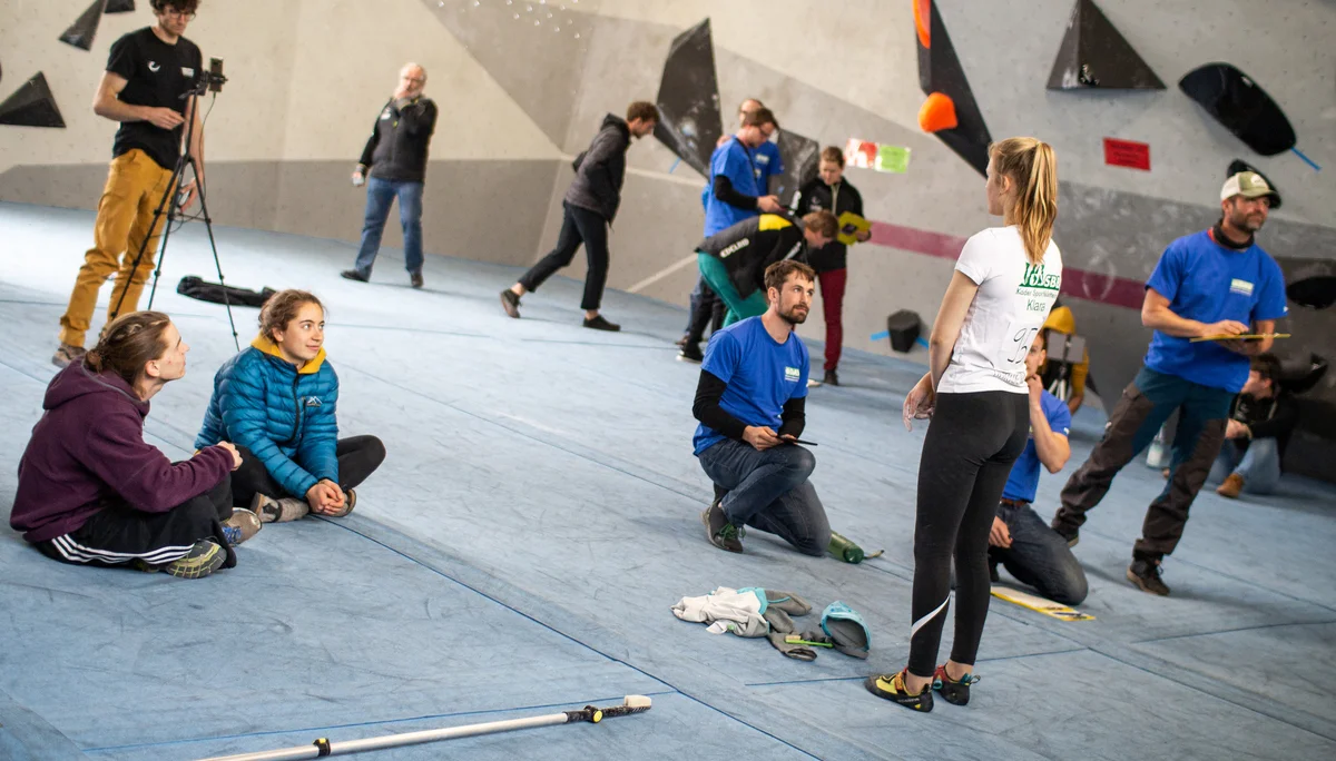 Landesmeisterschaft_Bouldern_Berlin_Sachsen_2022_Finale_Jugend_BC | © Kilian Dorner