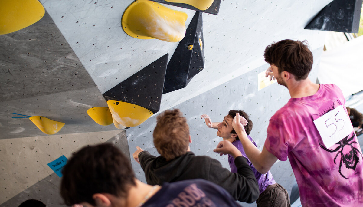 Landesmeisterschaft_Bouldern_Berlin_Sachsen_2022_Finale_Jugend_A_Erwachsene | © Kilian Dorner Landesmeisterschaft_Bouldern_Berlin_Sachsen_2022_Finale_Jugend_A_Erwachsene | © Kilian Dorner