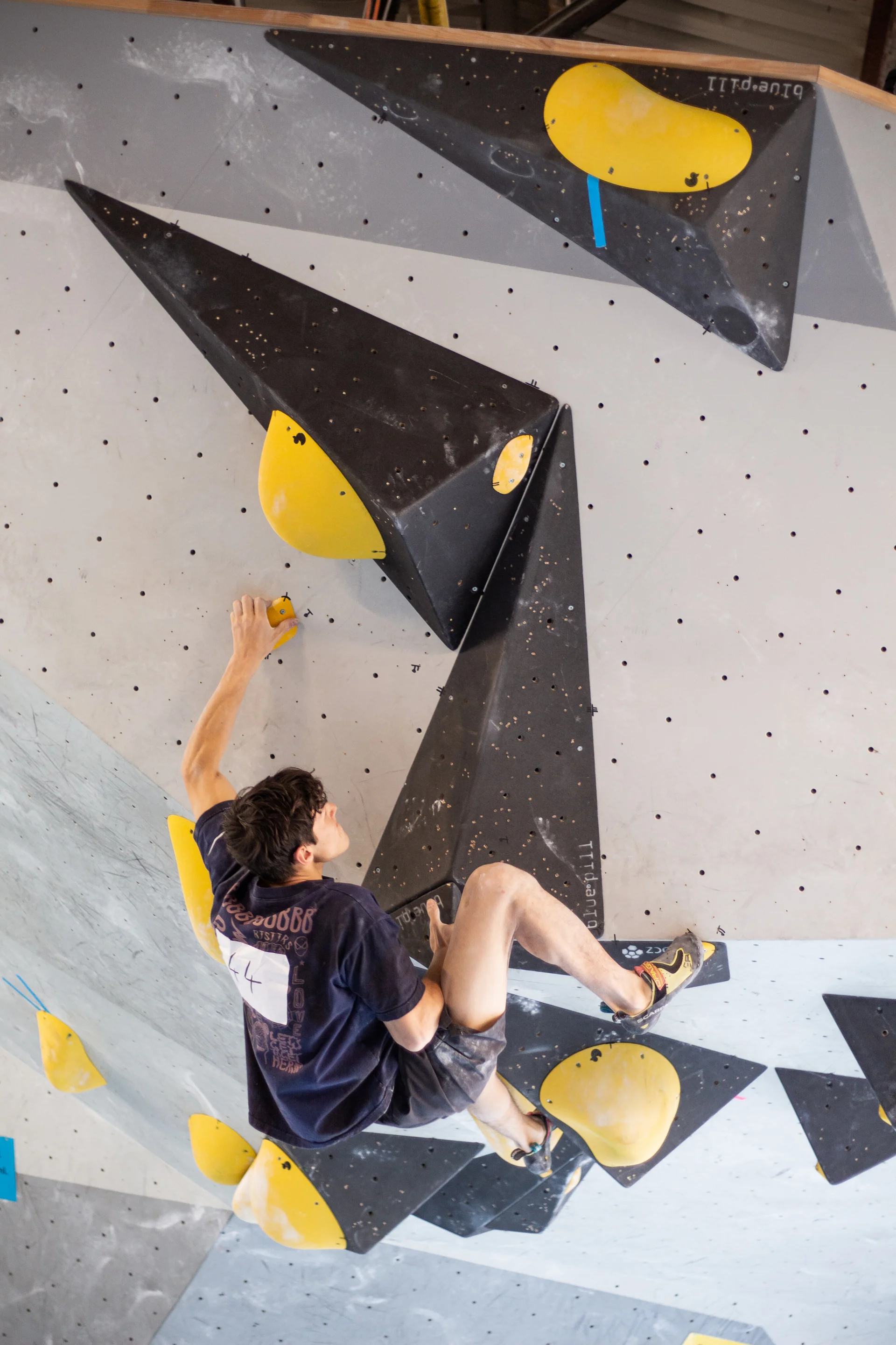Landesmeisterschaft_Bouldern_Berlin_Sachsen_2022_Finale_Jugend_A_Erwachsene | © Kilian Dorner