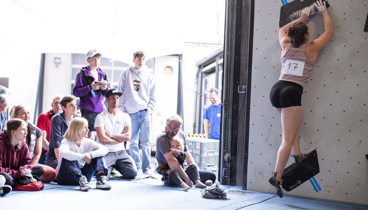 Landesmeisterschaft_Bouldern_Berlin_Sachsen_2022_Finale_Jugend_A_Erwachsene | © Kilian Dorner