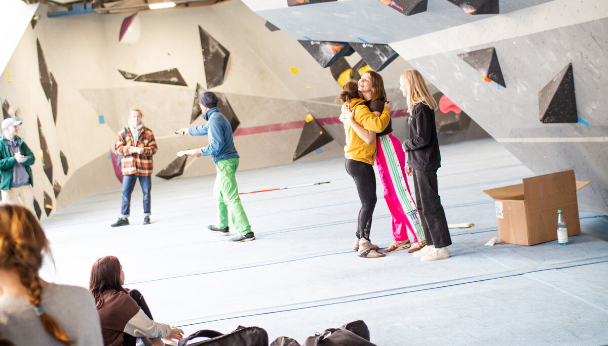 Landesmeisterschaft_Bouldern_Berlin_Sachsen_2022_Finale_Jugend_A_Erwachsene | © Kilian Dorner Landesmeisterschaft_Bouldern_Berlin_Sachsen_2022_Finale_Jugend_A_Erwachsene | © Kilian Dorner