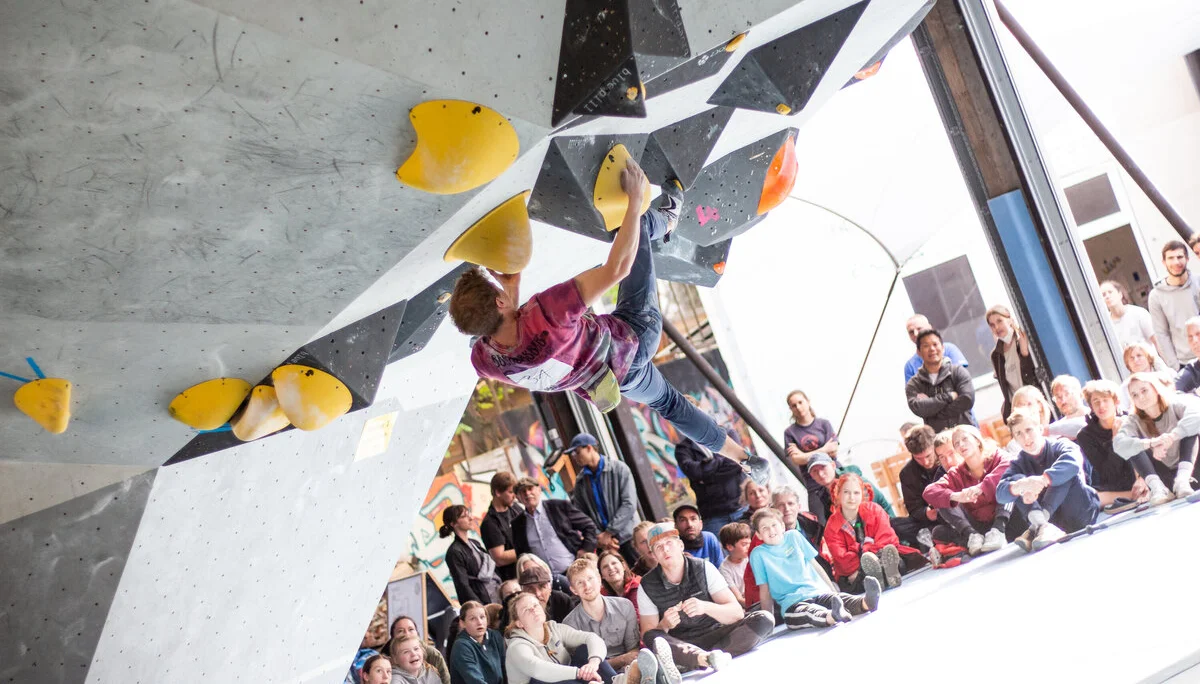 Landesmeisterschaft_Bouldern_Berlin_Sachsen_2022_Finale_Jugend_A_Erwachsene | © Kilian Dorner