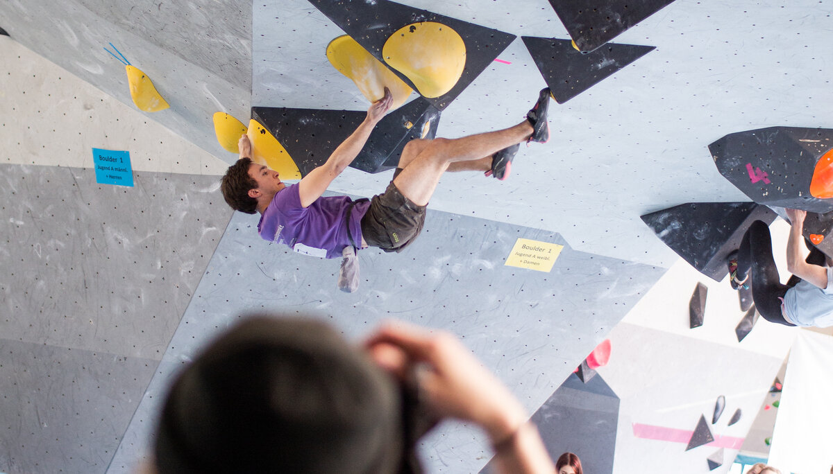 Landesmeisterschaft_Bouldern_Berlin_Sachsen_2022_Finale_Jugend_A_Erwachsene | © Kilian Dorner Landesmeisterschaft_Bouldern_Berlin_Sachsen_2022_Finale_Jugend_A_Erwachsene | © Kilian Dorner