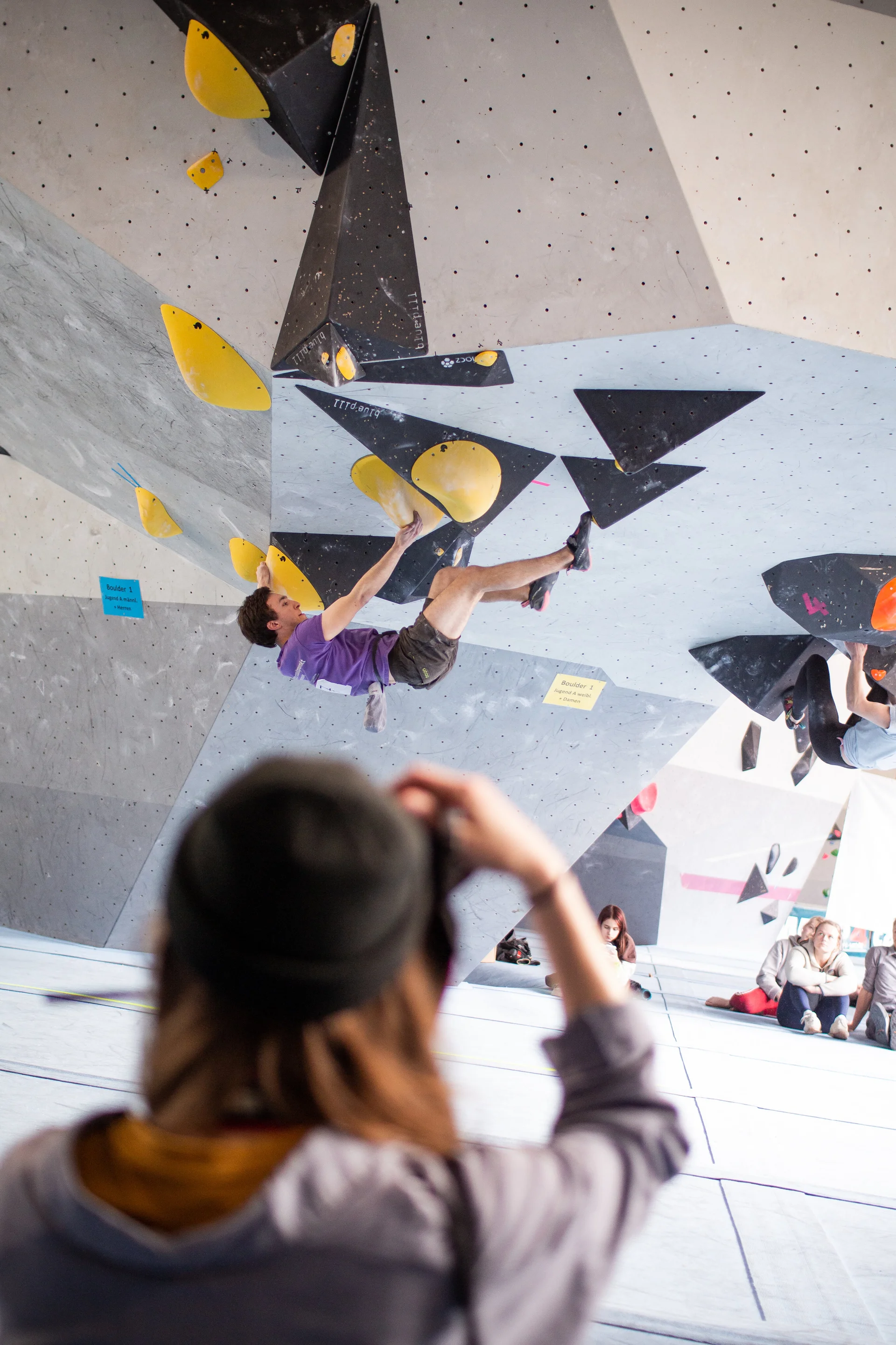 Landesmeisterschaft_Bouldern_Berlin_Sachsen_2022_Finale_Jugend_A_Erwachsene | © Kilian Dorner