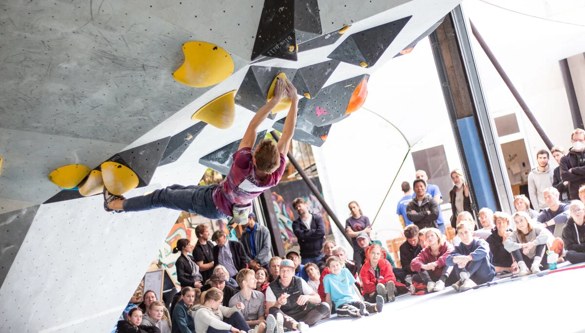 Landesmeisterschaft_Bouldern_Berlin_Sachsen_2022_Finale_Jugend_A_Erwachsene | © Kilian Dorner