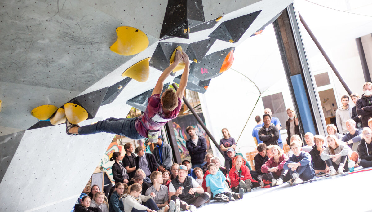 Landesmeisterschaft_Bouldern_Berlin_Sachsen_2022_Finale_Jugend_A_Erwachsene | © Kilian Dorner Landesmeisterschaft_Bouldern_Berlin_Sachsen_2022_Finale_Jugend_A_Erwachsene | © Kilian Dorner