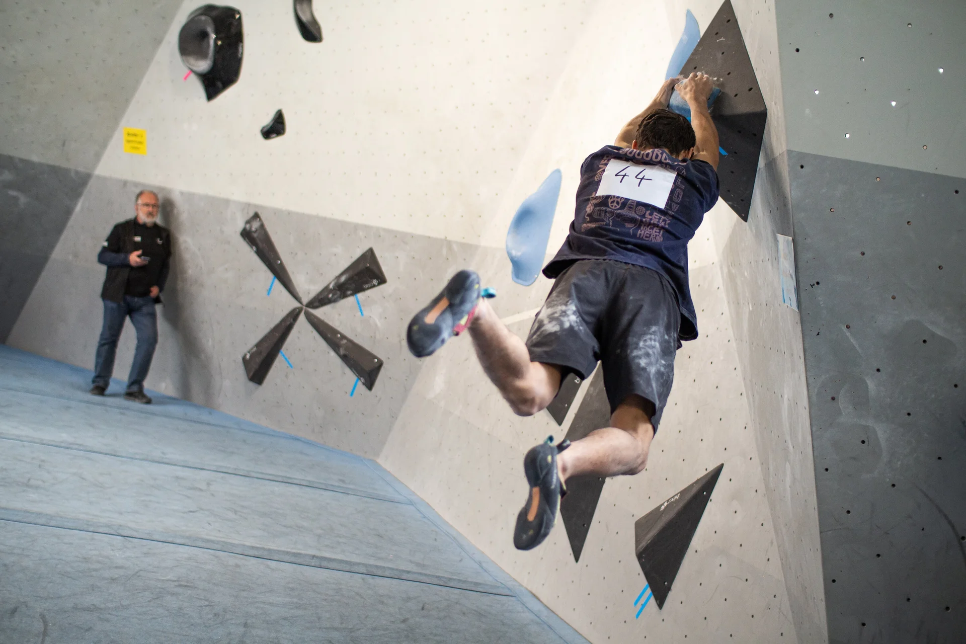 Landesmeisterschaft_Bouldern_Berlin_Sachsen_2022_Finale_Jugend_A_Erwachsene | © Kilian Dorner