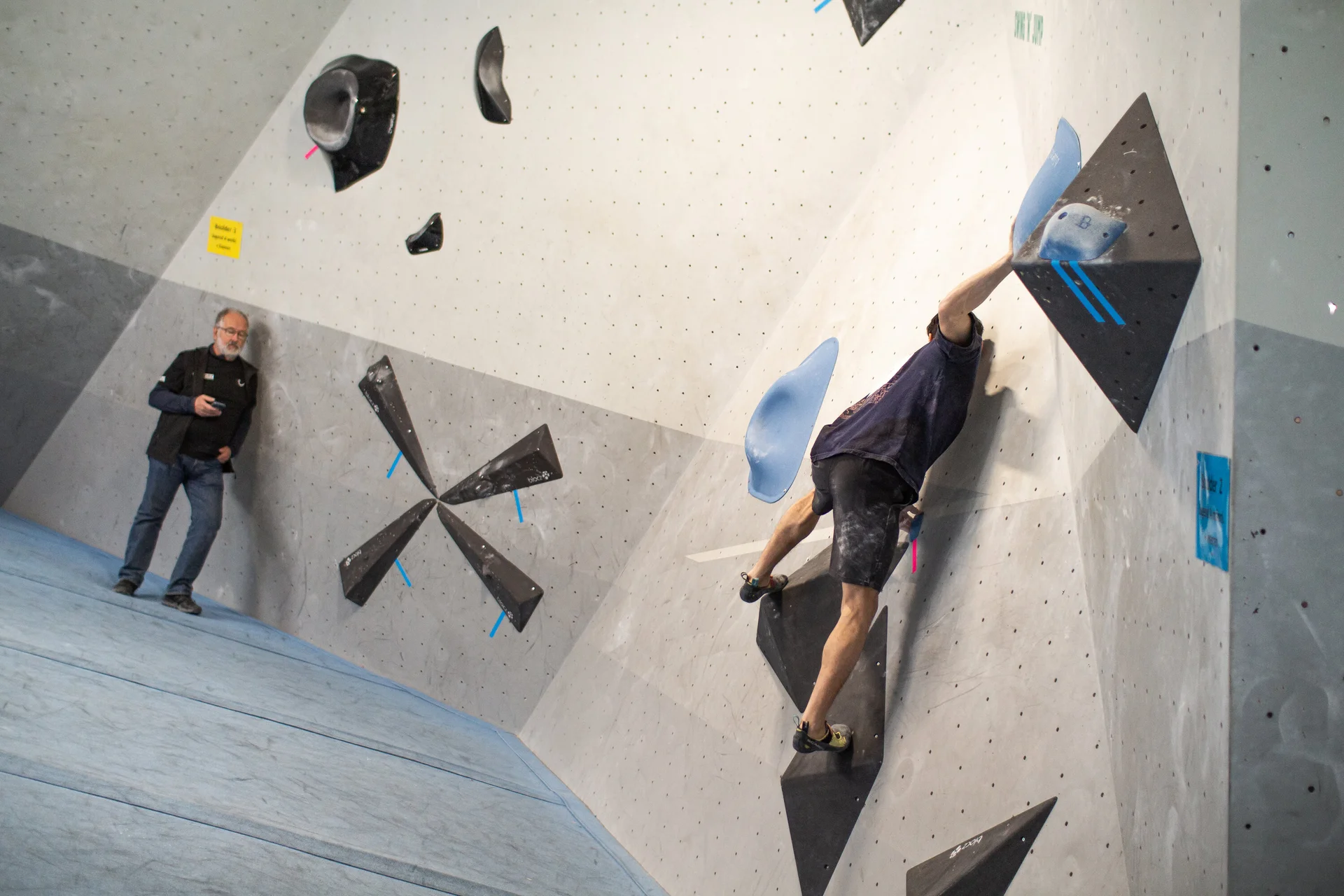 Landesmeisterschaft_Bouldern_Berlin_Sachsen_2022_Finale_Jugend_A_Erwachsene | © Kilian Dorner