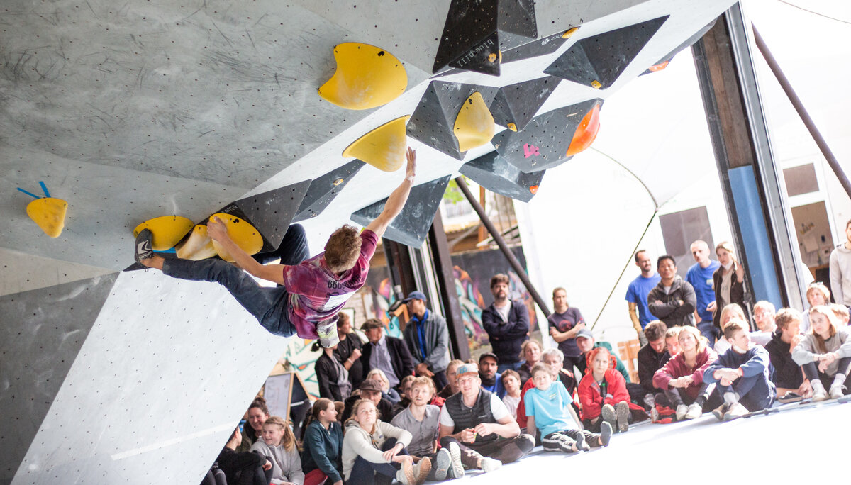 Landesmeisterschaft_Bouldern_Berlin_Sachsen_2022_Finale_Jugend_A_Erwachsene | © Kilian Dorner Landesmeisterschaft_Bouldern_Berlin_Sachsen_2022_Finale_Jugend_A_Erwachsene | © Kilian Dorner