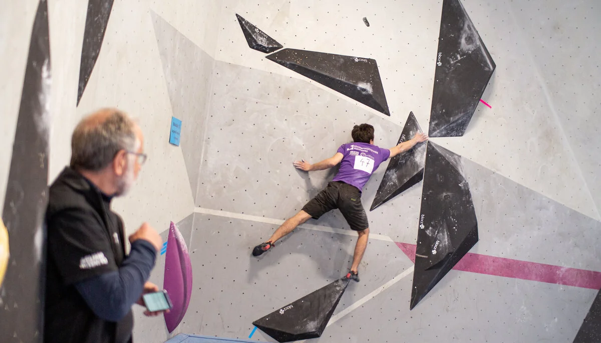 Landesmeisterschaft_Bouldern_Berlin_Sachsen_2022_Finale_Jugend_A_Erwachsene | © Kilian Dorner