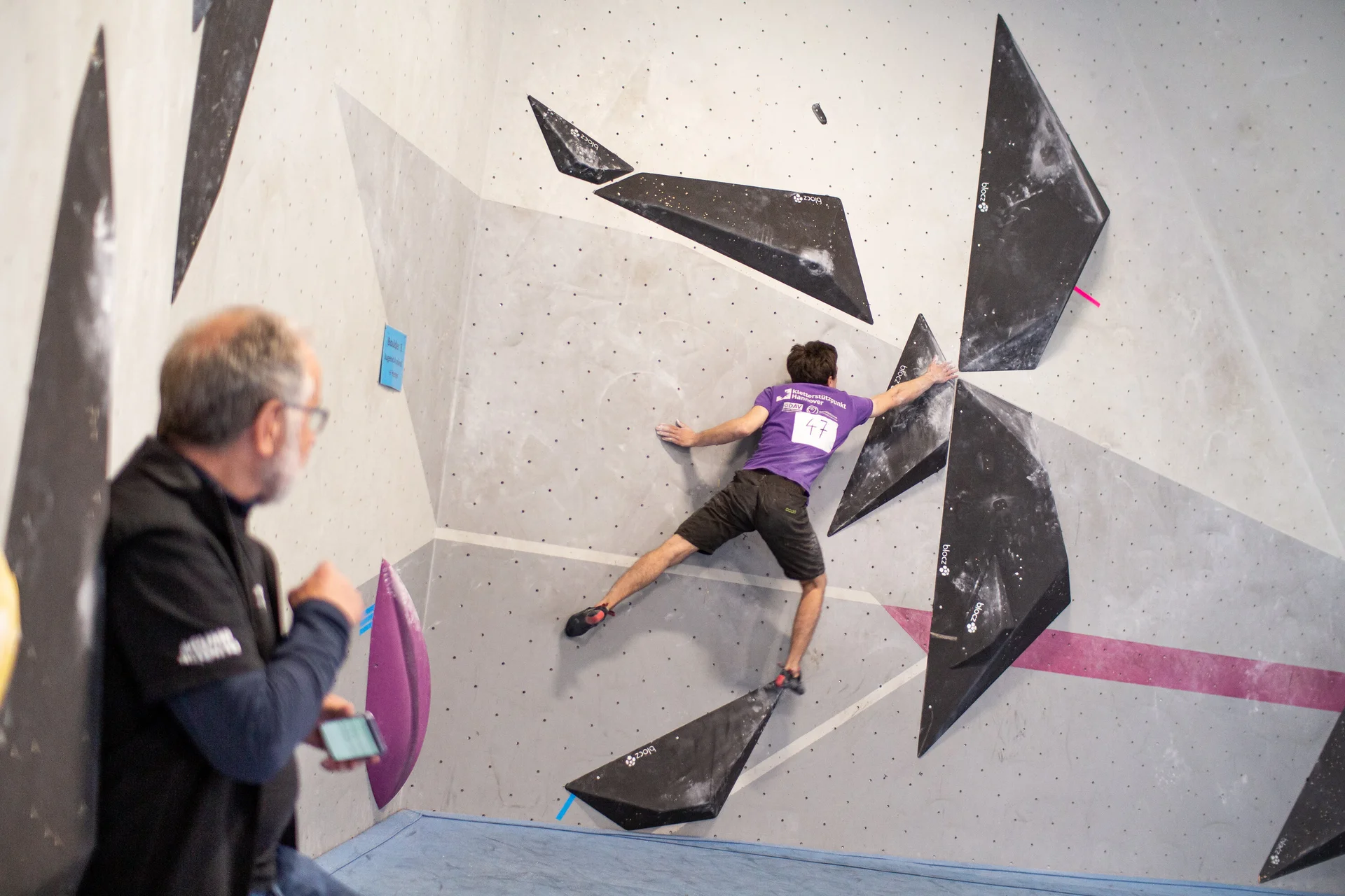 Landesmeisterschaft_Bouldern_Berlin_Sachsen_2022_Finale_Jugend_A_Erwachsene | © Kilian Dorner