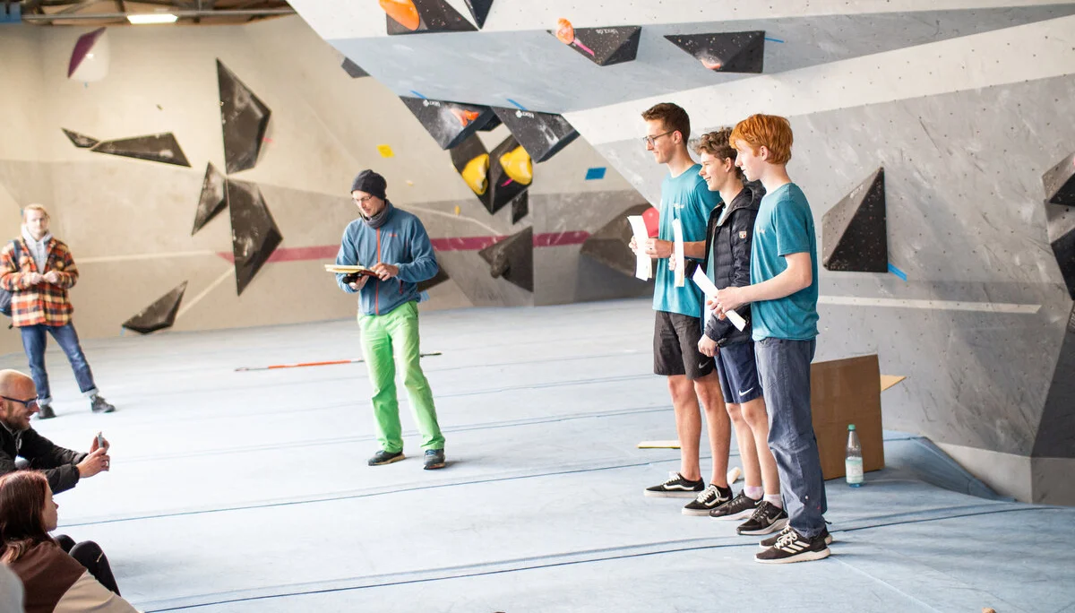Landesmeisterschaft_Bouldern_Berlin_Sachsen_2022_Finale_Jugend_A_Erwachsene | © Kilian Dorner