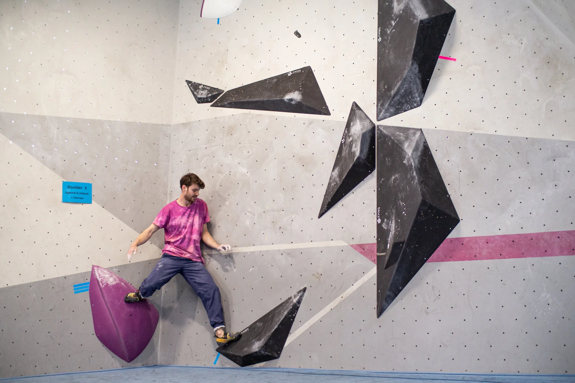 Landesmeisterschaft_Bouldern_Berlin_Sachsen_2022_Finale_Jugend_A_Erwachsene | © Kilian Dorner